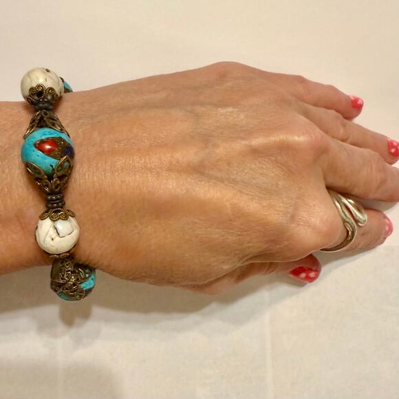 Unique Tibetan Coral Inlay Beaded Bracelet - Picture 9 of 10